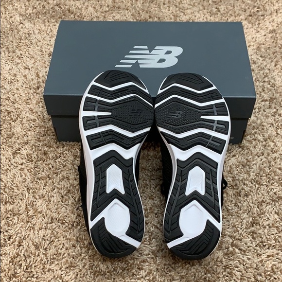 New Balance Shoes ❗️SOLD❗️ - Picture 2 of 5